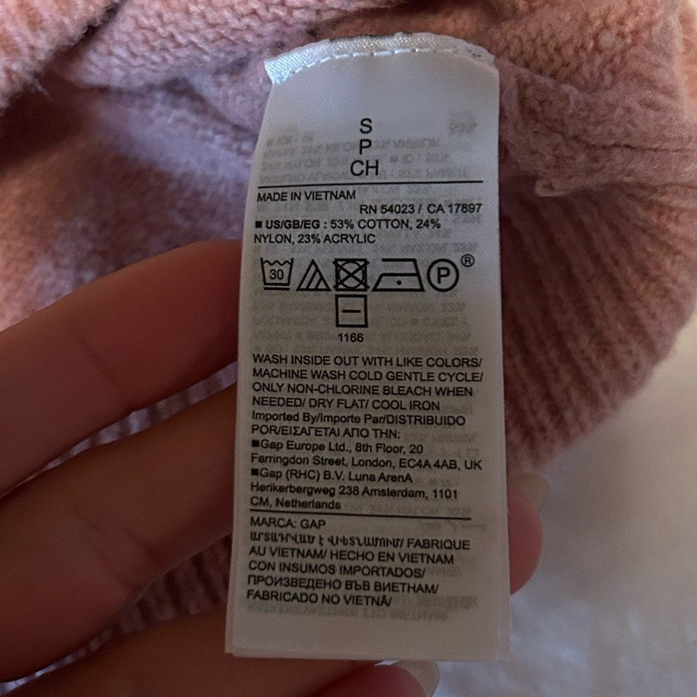 GAP Women's Dusty Pink Crew Neck Sweater - Picture 2 of 3